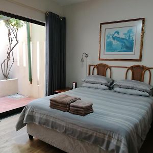 One-Bedroom Apartment Sea View